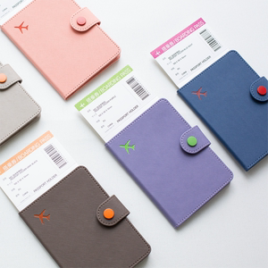 iplaybox日本短款皮质护照夹银行卡防盗刷机票登机牌保护套行李牌