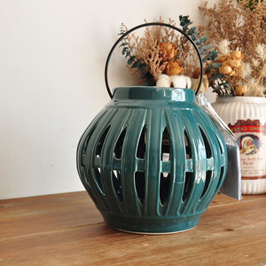 外贸乡村复古镂空陶瓷太阳能风灯烛台 家居花园露台摆件装饰品