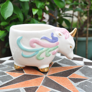 独角兽陶瓷摆件