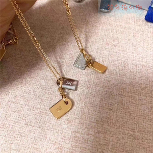 代购lv路易威登 新款小花金银牌拼色双牌吊坠 老花铭牌项链女