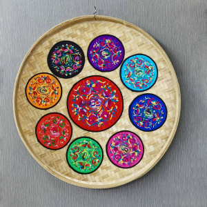 特色民族风云南饭店餐馆农家乐火锅店墙面墙壁刺绣圆形装饰挂饰