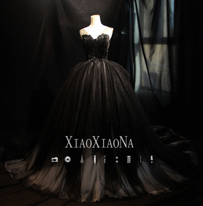 抖音同款黑婚纱2021新款羽毛抹胸公主梦幻修身显瘦长拖尾奢华网红