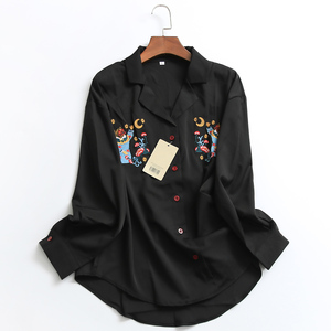 p180刺绣绣花翻领宽松单排扣秋季新款2021长袖百搭时髦上衣女衬衫