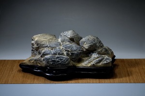 灵璧石天然吕梁奇石景观画面市文人书房案头精品苏工酸枝底座摆件