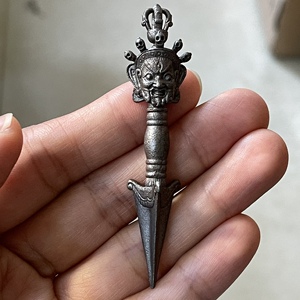 唐密秽迹金刚杵摆件随身供京派秽迹橛密宗法器精致降魔杵7cm天铁