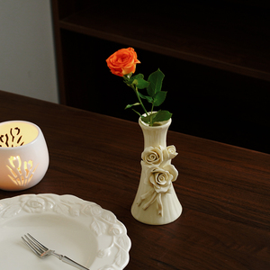 出口欧式老货陶瓷餐桌小花瓶 手捏玫瑰立体花卉迷你单只插花花器