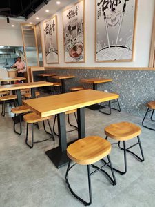 特色小吃餐厅实木桌椅组合方形奶茶店网红汤面馆烫螺蛳粉个性简约