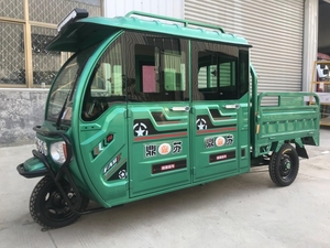 新款苏鼎半封闭式双排电动三轮车拉货载客农用快递油电两用方向盘