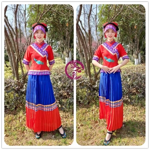 夏季短袖长裙款尖角彝族女装大红色云南少数民族服装三件套送帽子