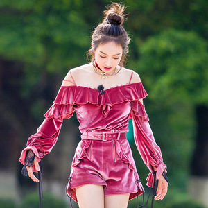 2017秋冬新款宋茜明星同款长袖一字肩吊带金丝绒卫衣短裤女套装