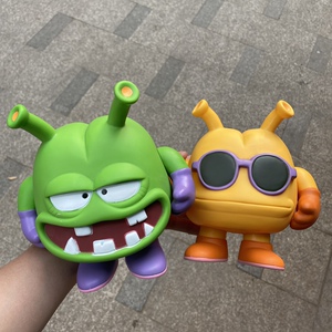 wayhome_wang淘宝经典iq博士阿拉蕾举便小云超人草菇手办卡通动漫