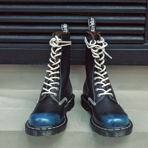 大叔家*bigbang权志龙gd太阳同款10孔nhiz潮黑色擦色蓝马丁靴dr