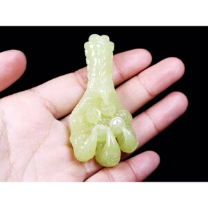 保真正品新疆和田玉若羌黄玉籽料鸡爪手把件苏工玉鹰爪摆件可定制