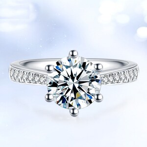 一克拉钻戒老凤祥