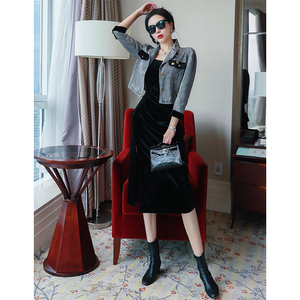 贝梓婷旗舰店天猫秋冬季茶系穿搭一整套奶盐系高级感学院风牛仔外套