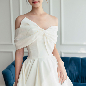 一字肩婚纱2021新款气质法式缎面主婚纱夏抹胸蝴蝶结高端新娘礼服