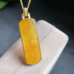 翠领珠宝缅甸翡翠a货18k冰种黄翡无事牌吊坠金镶玉满色素面无字牌