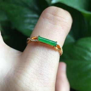 18k冰种阳绿翡翠马鞍戒指金镶嵌缅甸天然翡翠a货满绿甜绿女士指环