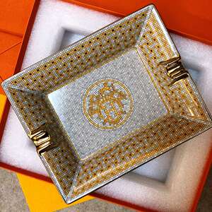 骨瓷爱马仕烟灰缸天然染料礼盒包装真皮底座雪茄