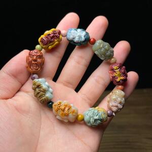 天然戈壁玛瑙 阿拉善彩玉 十八罗汉双面手工雕刻精工俏色送人收藏