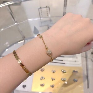 正品代购dior迪奥22新款圆球镶钻星星手链女士cd字母logo气质手环