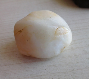 天然白石头戈壁料新疆鸡骨白玉金丝玉地表籽料瓷白蛋白玉原石毛料