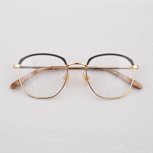 金色框眼镜