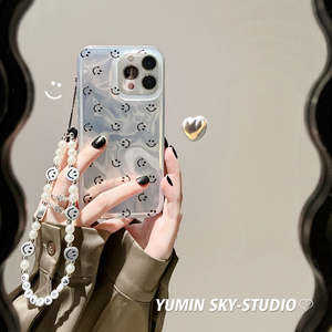 YUMIN SKY·适用韩风ins黑色笑脸iPhone14promax苹果15Pro电镀手机壳12手链11卡通plus小众13Pro全包保护套潮