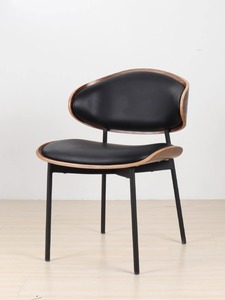 现代复古意式设计师餐椅皮原木现代弯曲木咖啡厅会客洽谈休闲椅子