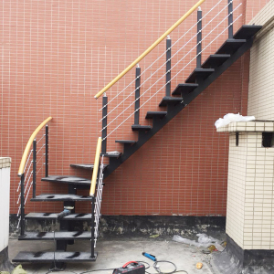 室外直梯阳台楼梯防滑板阁楼楼梯旋转楼梯铁艺阳台踏步定制