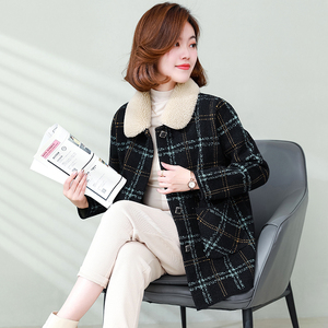 中年妈妈格子短外套女2021春秋新款休闲加厚秋冬短款夹克毛呢上衣