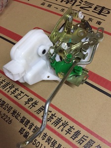 东南菱帅三菱蓝瑟菱悦V3前后左右车门锁块锁机闭锁器中控锁总成