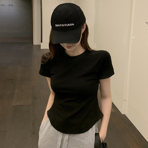 辣妹黑色短袖t恤女夏季新款韩版修身不规则圆领弧形下摆上衣短款