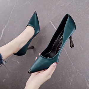 网红高跟布鞋女时尚丝绸缎面平绒尖头高跟水钻细跟9.9元包邮绿色
