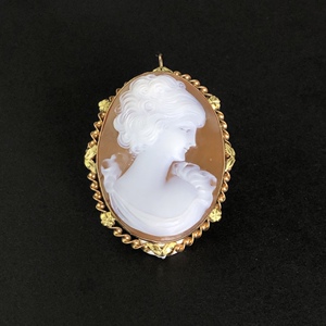 卡梅奥吊坠贝雕