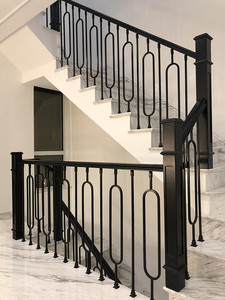 宁波新中式楼梯扶手护栏铁艺铝艺实木立柱实心现代简约风别墅室内
