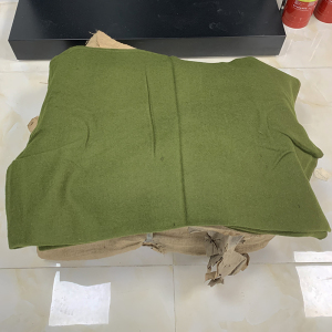 老式纯羊毛毯