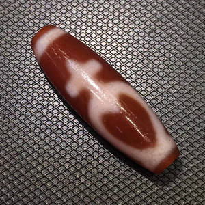 【博爱斋】220124-2藏传古法精品红肉宝瓶天珠 包浆油润 风化细腻