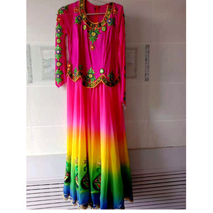 新疆舞蹈舞台表演大摆连衣裙渐渐变色舞台表演服装