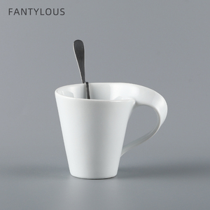 欧美飘逸手柄创意设计陶瓷咖啡杯水杯果汁牛奶杯白色杯挂耳勺茶杯