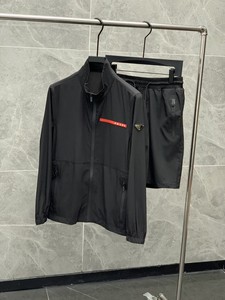 普拉达prada男装流行运动套装22春夏立领休闲时尚长袖外套短裤男