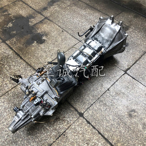 适用三菱帕杰罗v33 v43 猎豹2030华泰吉田速跑分动箱 变速箱 总成