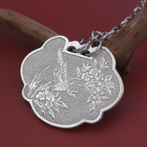 手工纯银锁片牡丹喜鹊富贵喜乐花鸟足银饰原创定做长命锁錾刻吊坠