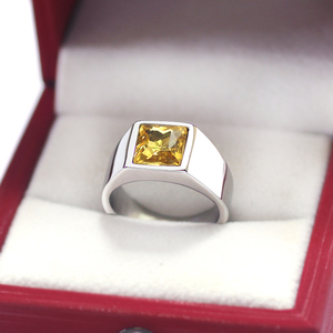韩版戒指男士简约欧美戒子钛钢人造黄水晶食指环首饰品潮流不掉色