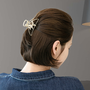 仿珍珠蝴蝶抓夹韩国网红2021年新款发夹后脑勺发抓头饰女短发发饰