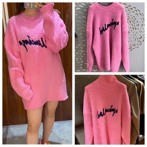 balenciaga/巴黎世家 20新款粉色字母logo 宽松高领 针织衫女毛衣