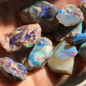 【飞飞欧泊】澳大利亚天然黑欧泊原石,一物一拍,精选颗颗带彩