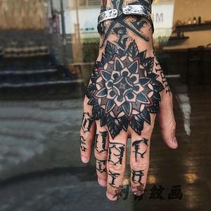 纹身贴手背手指曼陀罗欧美风暗黑系逼真防水持久男潮