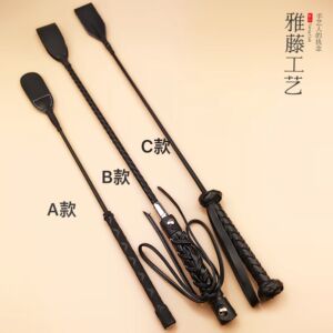sp情趣皮鞭sm另类玩具马鞭spank刑具调教女奴工具真皮拍小皮鞭子