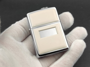 原装正品〗zippo全新罕见1979年双面白雅士贴章带签名框